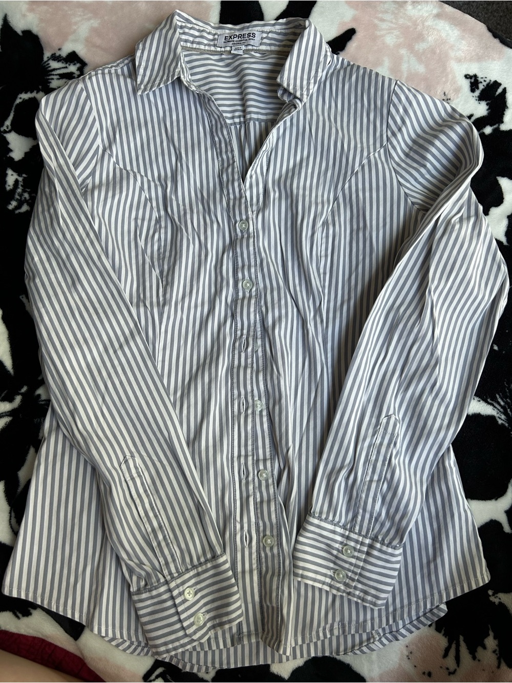 Express Small Ultimate Essentials Original Fit Long Sleeve Shirt